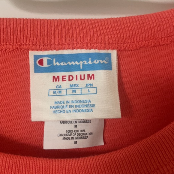 Champion short sleeve Tee - Picture 2 of 2